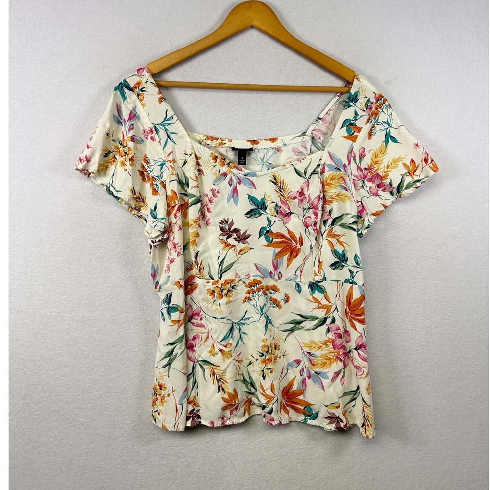 Torrid Women's Cream Floral Square Neck Flutter Sleeve Top Size 1
